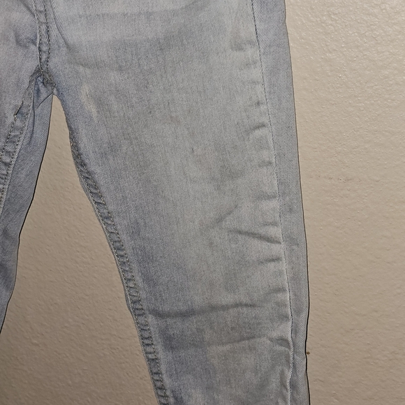 Steve Madden Kids Blue Ankle Cropped Jeans with Classic Fit - Picture 6 of 9